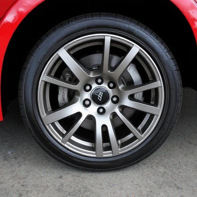 Affordable Wheels and Tyres: Hot Tyres