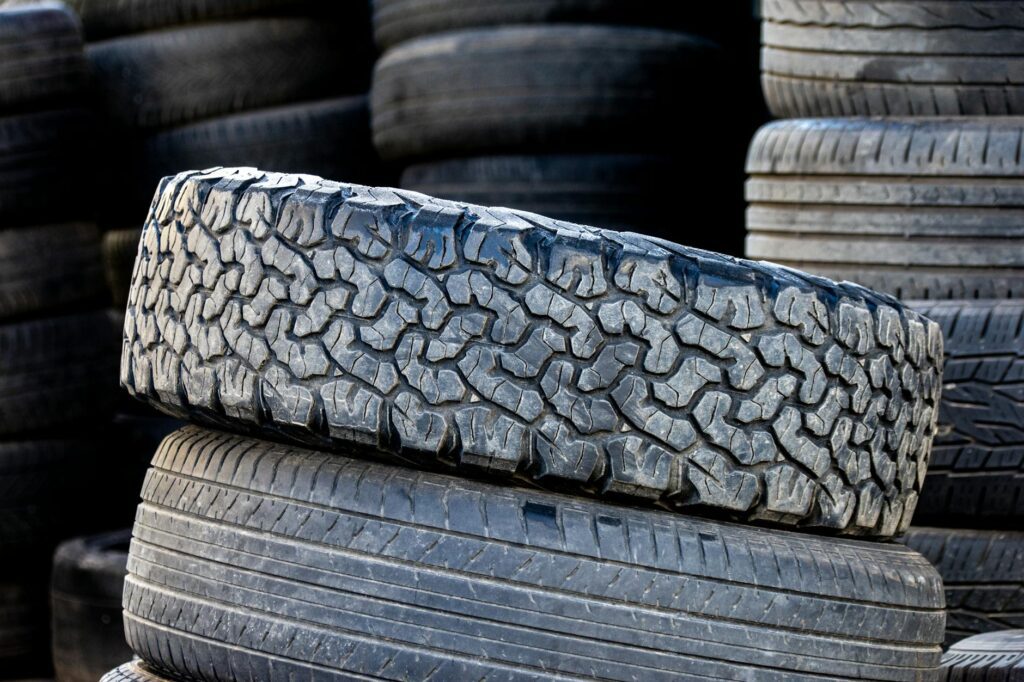 what causes dry rot on tires